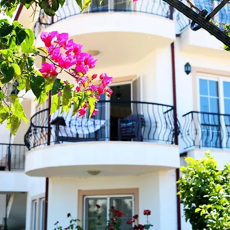 Guezey 3+1 Doga Ve Deniz Manzarali Apartmán