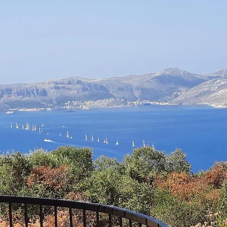 Guezey 3+1 Doga Ve Deniz Manzarali Apartment *