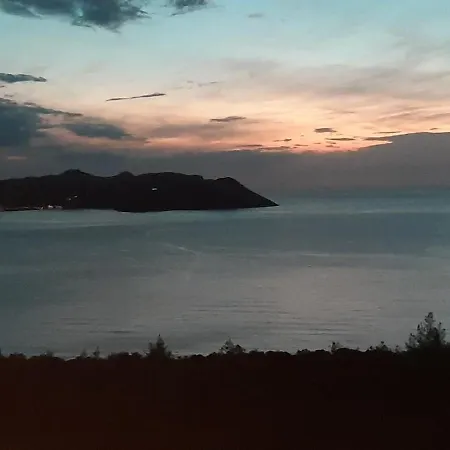 Apartmán Guezey 3+1 Doga Ve Deniz Manzarali Kaş
