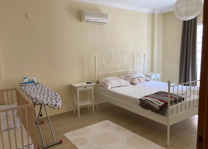 Guezey 3+1 Doga Ve Deniz Manzarali Apartment *
