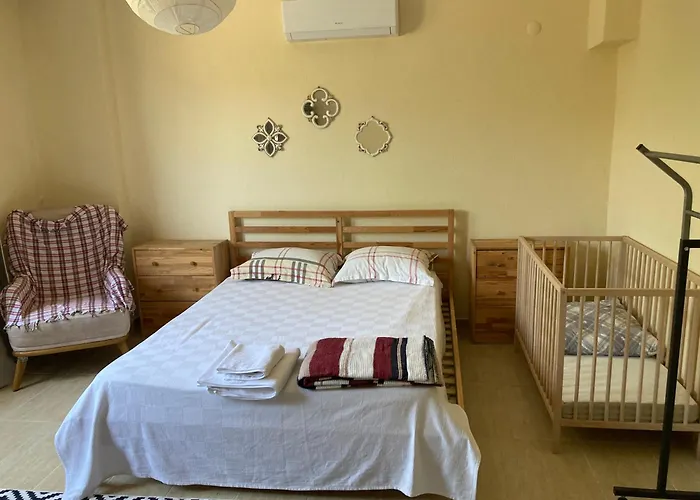 Guezey 3+1 Doga Ve Deniz Manzarali Appartement